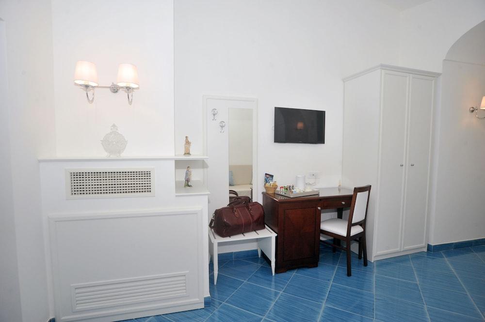 Core Amalfitano City Suites Экстерьер фото