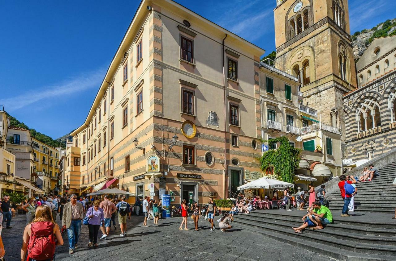Core Amalfitano City Suites Экстерьер фото